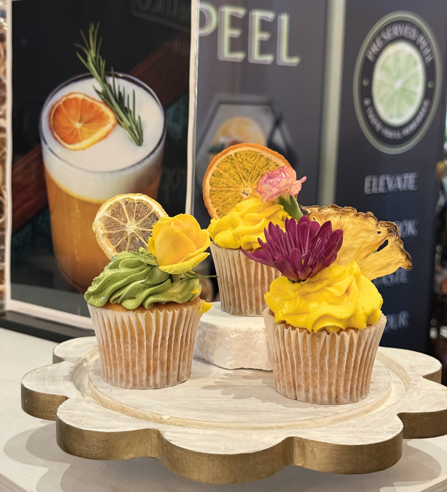 Bulk Dried Lemon Slices | 240± Servings | Preserved Peel Premium DRIED FRUITS | BULK SIZE | for Luxury Cocktail Garnishes for Bars and Home Hosts.