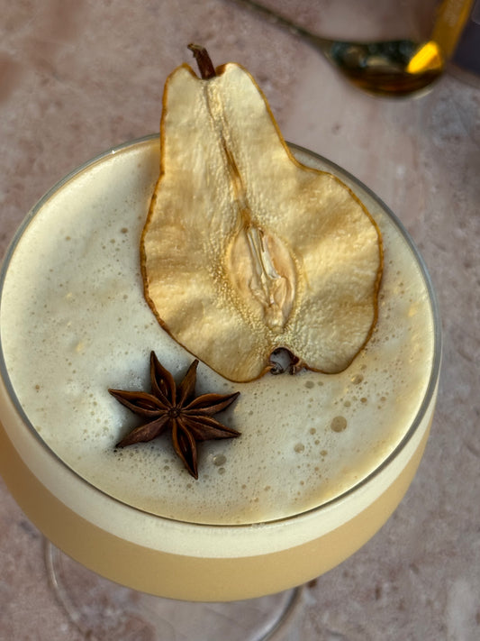 Dried Pear Slices | BULK SIZE | 150± Slices | Preserved Peel Premium DRIED FRUITS for Luxury Cocktail Garnishes for Bars, Restaurants & Home Hosts.